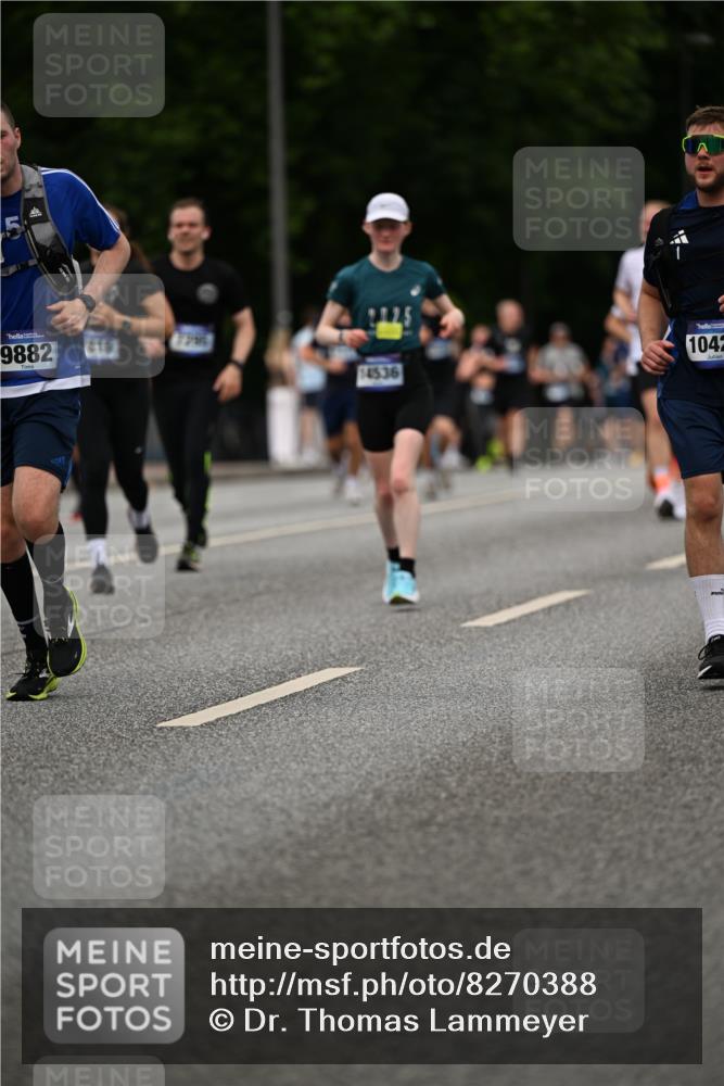 29.06.2025 - hella hamburg halbmarathon Dr. Thomas Lammeyer http://msf.ph/oto/8270388 29.06.2025 10:35:56 Kennedybrücke 1235, 2672, 2831, 2832, 3358, 4877, 4924, 4953, 5350, 5496, 5846, 6344, 7295, 7334, 7816, 7898, 8304, 8538, 8757, 9078, 9104, 9478, 9604, 9882, 9883, 10421, 10435, 10653 meine-sportfotos.de
