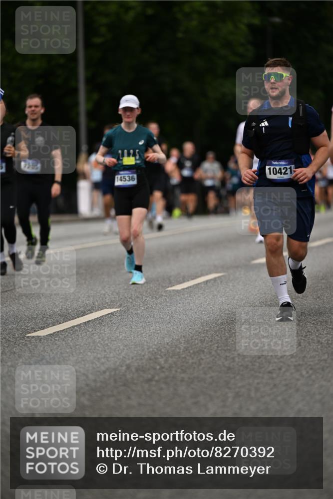 29.06.2025 - hella hamburg halbmarathon Dr. Thomas Lammeyer http://msf.ph/oto/8270392 29.06.2025 10:35:56 Kennedybrücke 1235, 2672, 2831, 2832, 3358, 4877, 4924, 4953, 5350, 5496, 5846, 6344, 7295, 7334, 7816, 7898, 8304, 8538, 8757, 9078, 9104, 9478, 9604, 9882, 9883, 10421, 10435, 10653 meine-sportfotos.de
