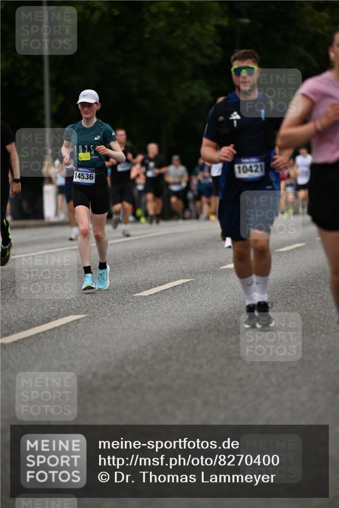 29.06.2025 - hella hamburg halbmarathon Dr. Thomas Lammeyer http://msf.ph/oto/8270400 29.06.2025 10:35:56 Kennedybrücke 1235, 2672, 2831, 2832, 3358, 4877, 4924, 4953, 5350, 5496, 5846, 6344, 7295, 7334, 7816, 7898, 8304, 8538, 8757, 9078, 9104, 9478, 9604, 9882, 9883, 10421, 10435, 10653 meine-sportfotos.de