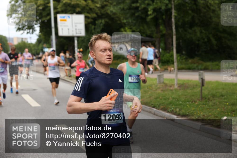 29.06.2025 - hella hamburg halbmarathon Yannick Fuchs http://msf.ph/oto/8270402 29.06.2025 10:36:57 20KM 1209, 1256, 1312, 1700, 1903, 2233, 3523, 4235, 4823, 5436, 5682, 6639, 6721, 6770, 7035, 7363, 7448, 7693, 7734, 7765, 7865, 9833, 10216, 10469, 11907, 12098, 13446, 13483, 13709, 13725, 14811, 15095, 15175, 15270, 15297, 15301, 16281, 16295, 16507, 16626, 16660, 16677, 17000, 17016, 17177, 17363, 17637, 17864, 18330, 18559, 18632, 18920 meine-sportfotos.de
