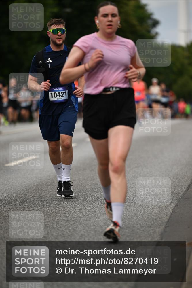 29.06.2025 - hella hamburg halbmarathon Dr. Thomas Lammeyer http://msf.ph/oto/8270419 29.06.2025 10:35:57 Kennedybrücke 1235, 2672, 2831, 2832, 3358, 4877, 4924, 5350, 5496, 6344, 7295, 7334, 7816, 7898, 8304, 8538, 8757, 9078, 9478, 9604, 9882, 9883, 10421, 10435, 10653 meine-sportfotos.de
