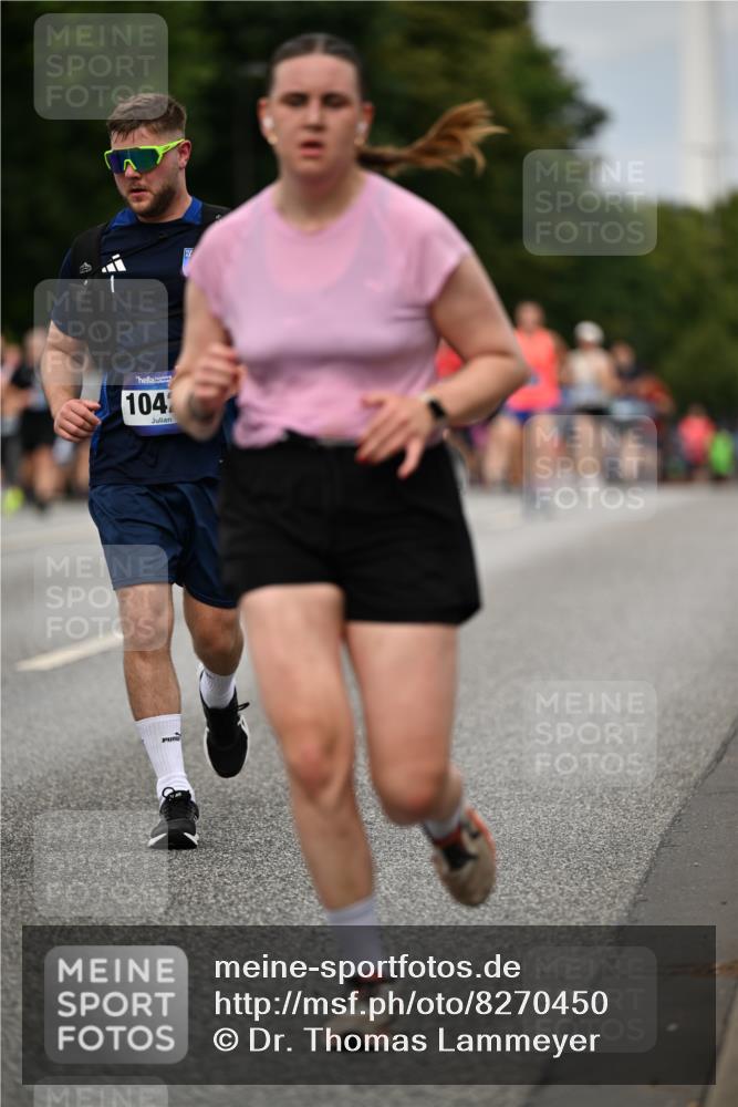 29.06.2025 - hella hamburg halbmarathon Dr. Thomas Lammeyer http://msf.ph/oto/8270450 29.06.2025 10:35:57 Kennedybrücke 1235, 2672, 2831, 2832, 3358, 4877, 4924, 5350, 5496, 6344, 7295, 7334, 7816, 7898, 8304, 8538, 8757, 9078, 9478, 9604, 9882, 9883, 10421, 10435, 10653 meine-sportfotos.de