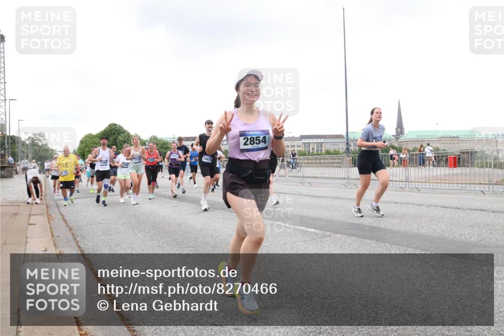 29.06.2025 - hella hamburg halbmarathon Lena Gebhardt http://msf.ph/oto/8270466 29.06.2025 10:54:19 Lombardsbrücke 1263, 9167, 1779, 14416, 2854, 1017, 1263, 1687, 1744, 1762, 1779, 1789, 1822, 1949, 2244, 2372, 2532, 2586, 2600, 2761, 2854, 3079, 3187, 3188, 3249, 3364, 3465, 3467, 3557, 3761, 3795, 3857, 4323, 4685, 4720, 4838, 4971, 5157, 5185, 5216, 5309, 5514, 5804, 5817, 5898, 5933, 5964, 5993, 6023, 6192, 6279, 6468, 6583, 6987, 6988, 7498, 7614, 7670, 7874, 7946, 7986, 8801, 8803, 8867, 8924, 9130, 9138, 9203, 9503, 9572, 10207, 11354, 11390, 11785, 12930 meine-sportfotos.de