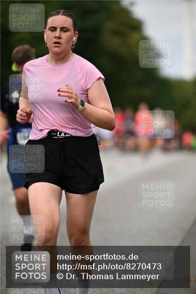 29.06.2025 - hella hamburg halbmarathon Dr. Thomas Lammeyer http://msf.ph/oto/8270473 29.06.2025 10:35:58 Kennedybrücke 1235, 2672, 2831, 2832, 3358, 4877, 4924, 5496, 6344, 7295, 7334, 7344, 7816, 7898, 8304, 8538, 8757, 9078, 9478, 9604, 9882, 9883, 10421, 10435, 10653 meine-sportfotos.de