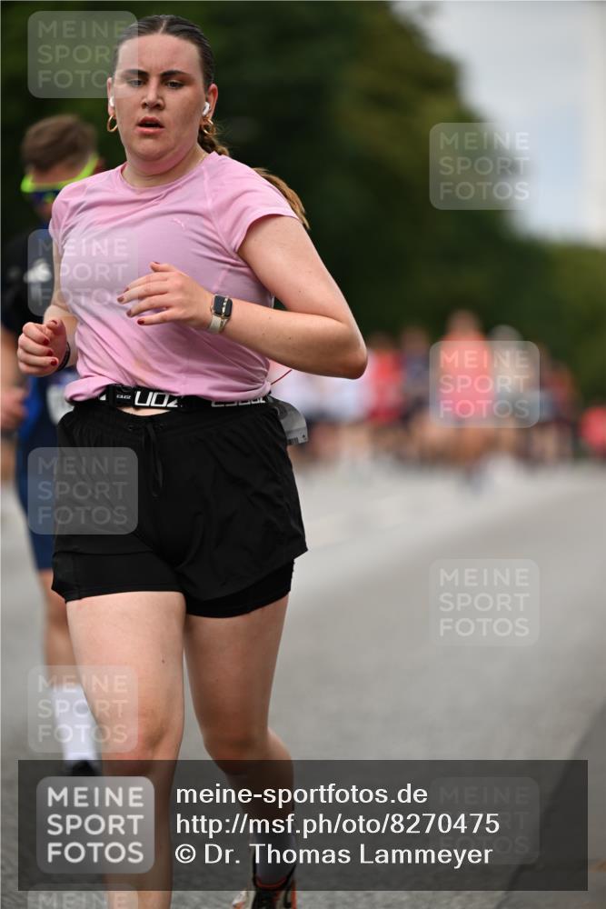 29.06.2025 - hella hamburg halbmarathon Dr. Thomas Lammeyer http://msf.ph/oto/8270475 29.06.2025 10:35:58 Kennedybrücke 1235, 2672, 2831, 2832, 3358, 4877, 4924, 5496, 6344, 7295, 7334, 7344, 7816, 7898, 8304, 8538, 8757, 9078, 9478, 9604, 9882, 9883, 10421, 10435, 10653 meine-sportfotos.de