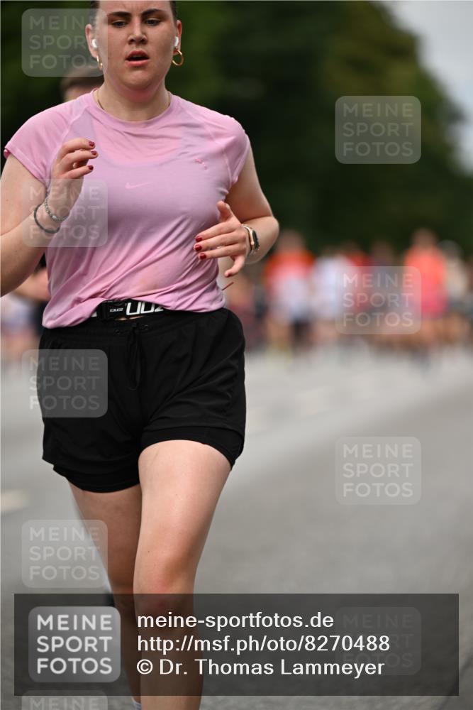 29.06.2025 - hella hamburg halbmarathon Dr. Thomas Lammeyer http://msf.ph/oto/8270488 29.06.2025 10:35:58 Kennedybrücke 1235, 2672, 2831, 2832, 3358, 4877, 4924, 5496, 6344, 7295, 7334, 7344, 7816, 7898, 8304, 8538, 8757, 9078, 9478, 9604, 9882, 9883, 10421, 10435, 10653 meine-sportfotos.de