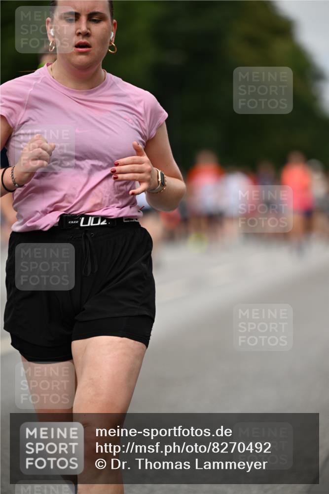 29.06.2025 - hella hamburg halbmarathon Dr. Thomas Lammeyer http://msf.ph/oto/8270492 29.06.2025 10:35:58 Kennedybrücke 1235, 2672, 2831, 2832, 3358, 4877, 4924, 5496, 6344, 7295, 7334, 7344, 7816, 7898, 8304, 8538, 8757, 9078, 9478, 9604, 9882, 9883, 10421, 10435, 10653 meine-sportfotos.de