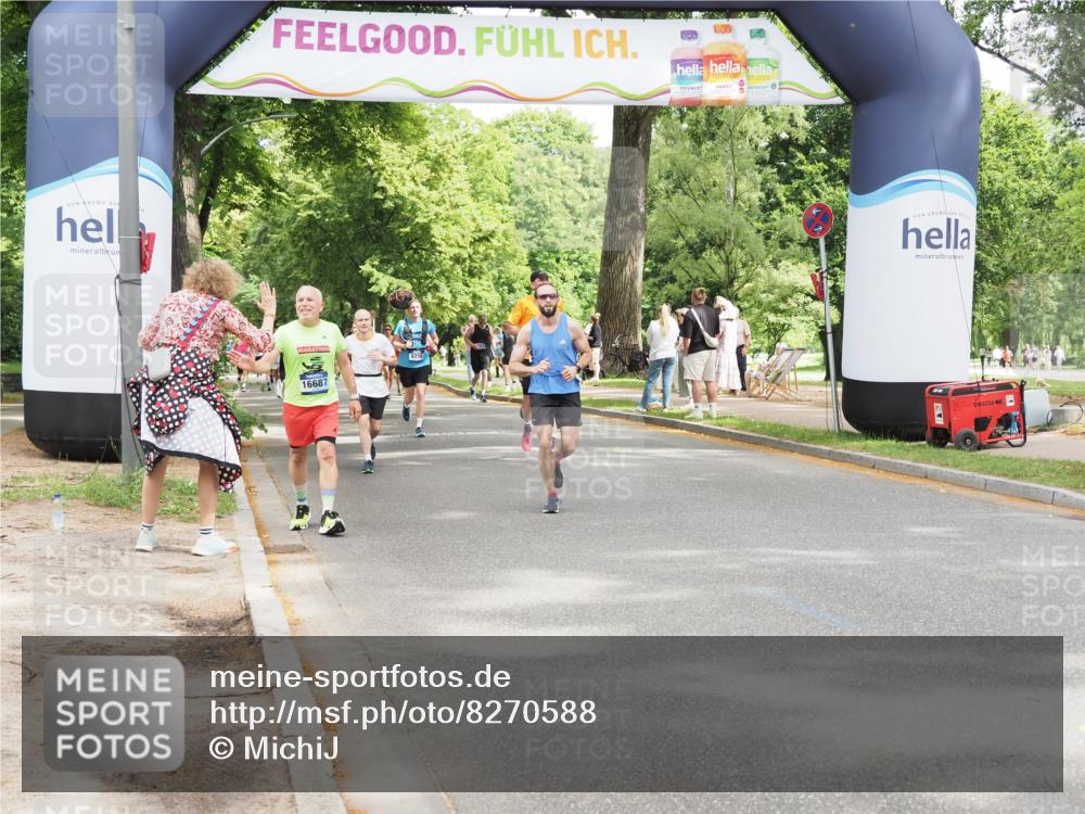 29.06.2025 - hella hamburg halbmarathon MichiJ http://msf.ph/oto/8270588 29.06.2025 10:55:46 Zwischen KM18-KM19 1610, 2281, 4453, 6026, 6217, 8563, 15369, 16687, 18189 meine-sportfotos.de