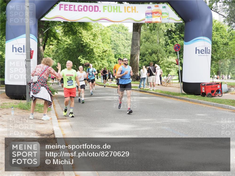 29.06.2025 - hella hamburg halbmarathon MichiJ http://msf.ph/oto/8270629 29.06.2025 10:55:46 Zwischen KM18-KM19 1610, 2281, 4453, 6026, 6217, 8563, 15369, 16687, 18189 meine-sportfotos.de