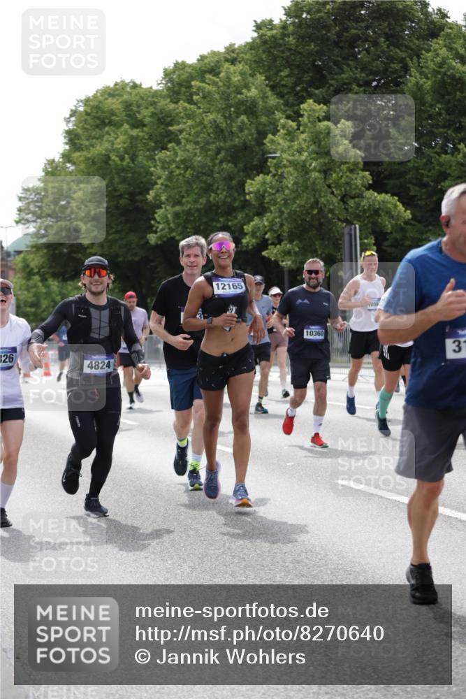 29.06.2025 - hella hamburg halbmarathon Jannik Wohlers http://msf.ph/oto/8270640 29.06.2025 10:33:52 Lombardsbrücke 1672, 2265, 2412, 2464, 2496, 2510, 2511, 2801, 2933, 3145, 3829, 3848, 4824, 4826, 5609, 6105, 6574, 7324, 7329, 8277, 8349, 8965, 10360, 10564, 11432, 11668, 11872, 12165, 12896, 13437, 13485, 13747, 13957, 14047, 14058, 14854, 14855, 14918, 14919, 15793, 15983, 16115, 16578, 16919, 17105, 17230, 17650, 17789, 17953, 18044 meine-sportfotos.de