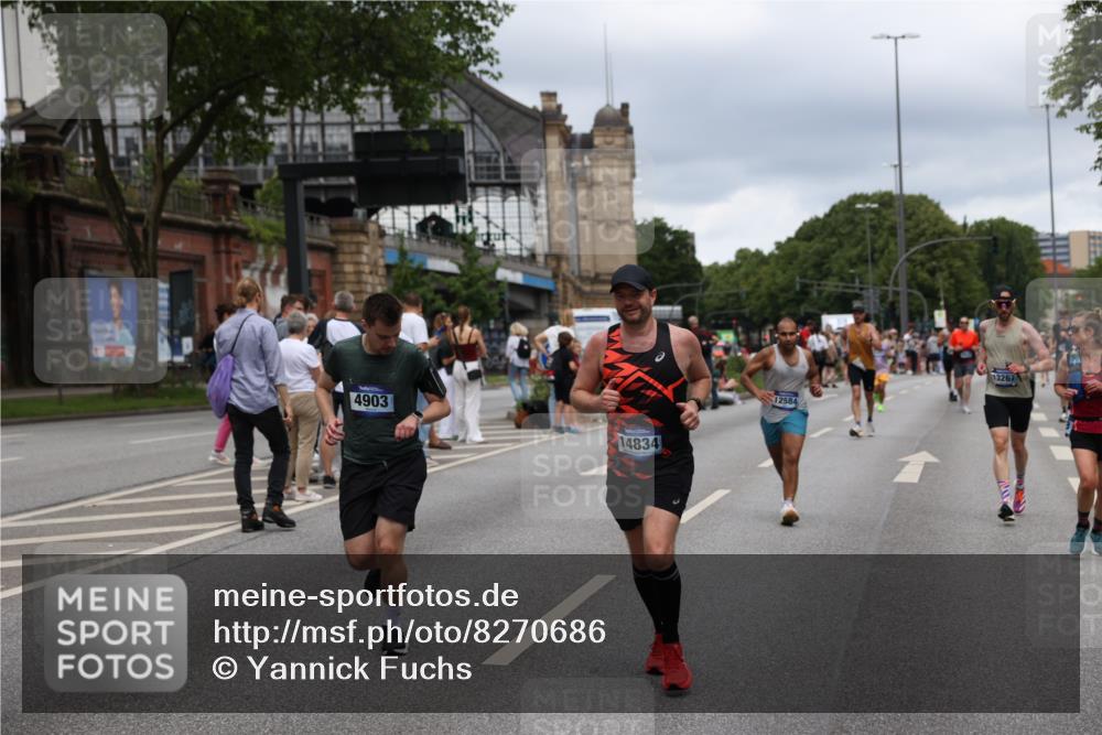 29.06.2025 - hella hamburg halbmarathon Yannick Fuchs http://msf.ph/oto/8270686 29.06.2025 10:49:04 20KM 1506, 1628, 2029, 2119, 2252, 2448, 2561, 2955, 3256, 3652, 4029, 4616, 4868, 4903, 5021, 6355, 6433, 6891, 6938, 8487, 8618, 8973, 10044, 10188, 10368, 10376, 11184, 11568, 11797, 11799, 12483, 12526, 12584, 13267, 14750, 14834, 14845, 14909, 15854, 15868, 15896, 16110, 16327, 17842, 18031, 18190, 18380 meine-sportfotos.de