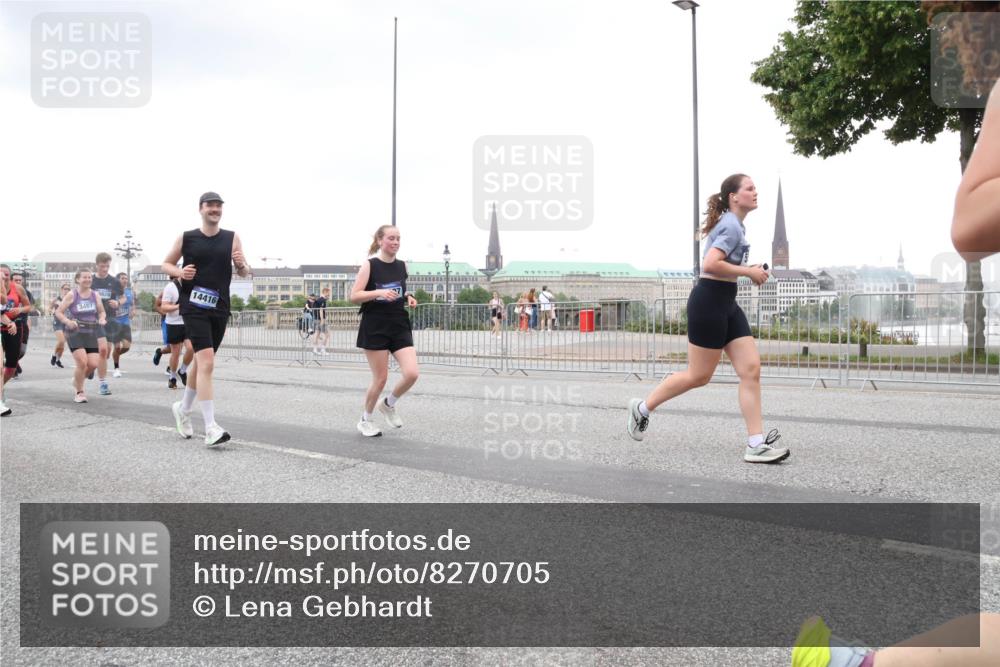 29.06.2025 - hella hamburg halbmarathon Lena Gebhardt http://msf.ph/oto/8270705 29.06.2025 10:54:20 Lombardsbrücke 3467, 14416, 1017, 1263, 1687, 1744, 1762, 1779, 1789, 1822, 1949, 2244, 2372, 2532, 2586, 2600, 2761, 2854, 3079, 3187, 3188, 3249, 3364, 3465, 3467, 3557, 3761, 3795, 3857, 4323, 4685, 4720, 4838, 4971, 5157, 5185, 5216, 5309, 5514, 5804, 5817, 5898, 5933, 5964, 5993, 6023, 6192, 6279, 6468, 6583, 6987, 6988, 7498, 7614, 7670, 7874, 7946, 7986, 8801, 8803, 8867, 8924, 9130, 9138, 9203, 9503, 9572, 10207, 11354, 11390, 11567, 11569, 11785, 12930 meine-sportfotos.de