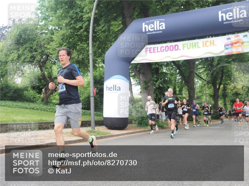 29.06.2025 - hella hamburg halbmarathon KatJ http://msf.ph/oto/8270730 29.06.2025 10:39:44 Zwischen KM18-KM19 5008, 5093, 7383 meine-sportfotos.de