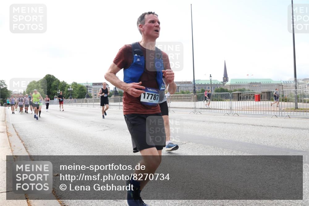 29.06.2025 - hella hamburg halbmarathon Lena Gebhardt http://msf.ph/oto/8270734 29.06.2025 10:11:21 Lombardsbrücke 1166, 1723, 1781, 1866, 2868, 3837, 4287, 5254, 5653, 7271, 7370, 8115, 8171, 8206, 8207, 8368, 8561, 8807, 8810, 9119, 10196, 10372, 11149, 11321, 11755, 12286, 12556, 12571, 12790, 12836, 13203, 13603, 13939, 14008, 14022, 14149, 14270, 15009, 15252, 15797, 15908, 16383, 17142, 17500, 17787, 18278, 18382, 19172, 19241 meine-sportfotos.de