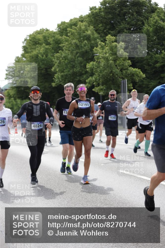 29.06.2025 - hella hamburg halbmarathon Jannik Wohlers http://msf.ph/oto/8270744 29.06.2025 10:33:52 Lombardsbrücke 1672, 2265, 2412, 2464, 2496, 2510, 2511, 2801, 2933, 3145, 3829, 3848, 4824, 4826, 5609, 6105, 6574, 7324, 7329, 8277, 8349, 8965, 10360, 10564, 11432, 11668, 11872, 12165, 12896, 13437, 13485, 13747, 13957, 14047, 14058, 14854, 14855, 14918, 14919, 15793, 15983, 16115, 16578, 16919, 17105, 17230, 17650, 17789, 17953, 18044 meine-sportfotos.de