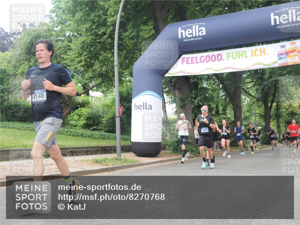 29.06.2025 - hella hamburg halbmarathon KatJ http://msf.ph/oto/8270768 29.06.2025 10:39:44 Zwischen KM18-KM19 5008, 5093, 7383 meine-sportfotos.de