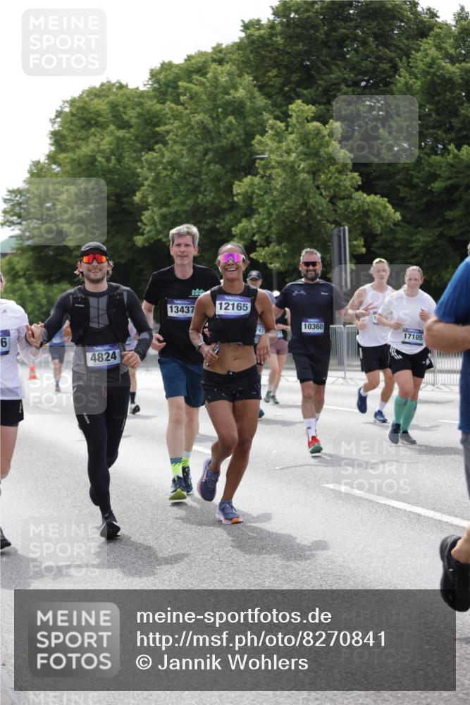 29.06.2025 - hella hamburg halbmarathon Jannik Wohlers http://msf.ph/oto/8270841 29.06.2025 10:33:52 Lombardsbrücke 1672, 2265, 2412, 2464, 2496, 2510, 2511, 2801, 2933, 3145, 3829, 3848, 4824, 4826, 5609, 6105, 6574, 7324, 7329, 8277, 8349, 8965, 10360, 10564, 11432, 11668, 11872, 12165, 12896, 13437, 13485, 13747, 13957, 14047, 14058, 14854, 14855, 14918, 14919, 15793, 15983, 16115, 16578, 16919, 17105, 17230, 17650, 17789, 17953, 18044 meine-sportfotos.de