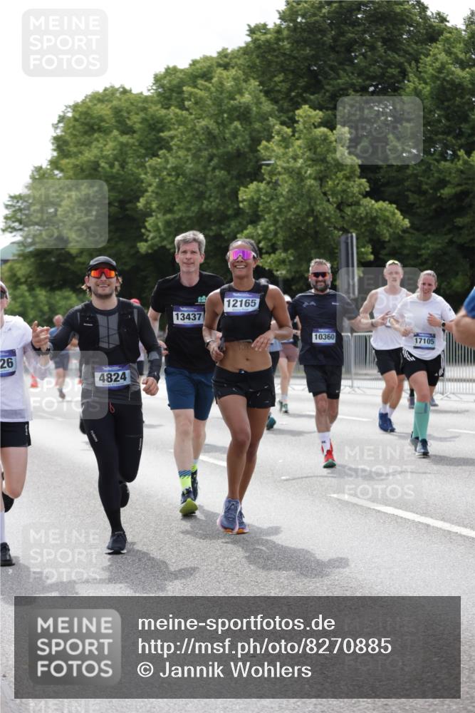 29.06.2025 - hella hamburg halbmarathon Jannik Wohlers http://msf.ph/oto/8270885 29.06.2025 10:33:52 Lombardsbrücke 1672, 2265, 2412, 2464, 2496, 2510, 2511, 2801, 2933, 3145, 3829, 3848, 4824, 4826, 5609, 6105, 6574, 7324, 7329, 8277, 8349, 8965, 10360, 10564, 11432, 11668, 11872, 12165, 12896, 13437, 13485, 13747, 13957, 14047, 14058, 14854, 14855, 14918, 14919, 15793, 15983, 16115, 16578, 16919, 17105, 17230, 17650, 17789, 17953, 18044 meine-sportfotos.de