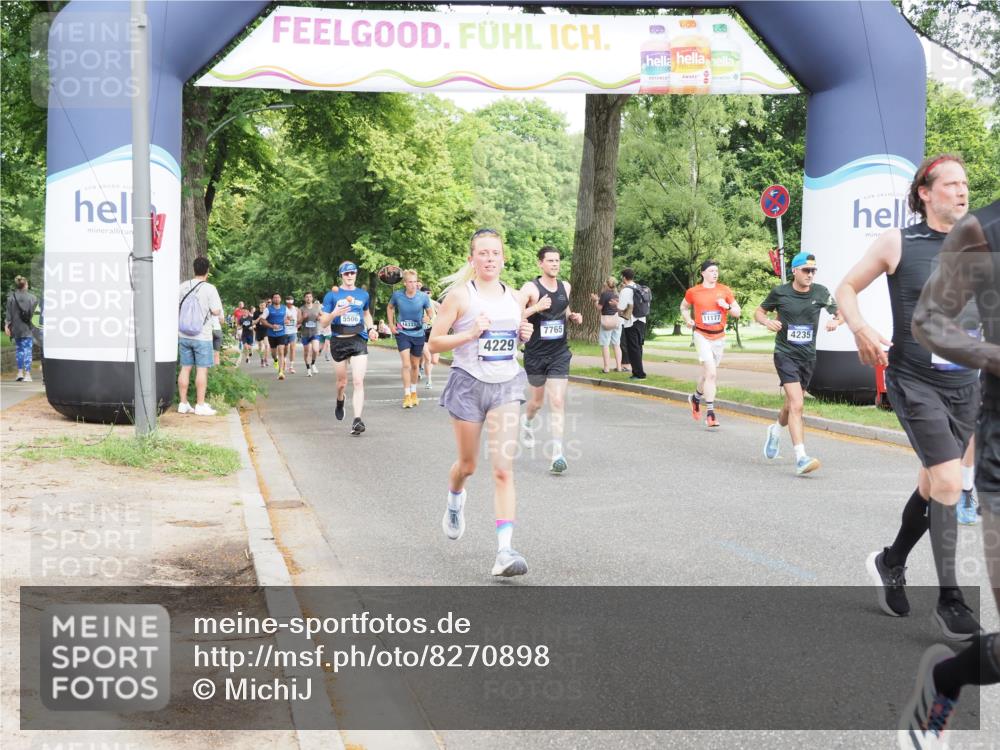 29.06.2025 - hella hamburg halbmarathon MichiJ http://msf.ph/oto/8270898 29.06.2025 10:31:15 Zwischen KM18-KM19 1353, 2653, 3116, 3697, 4229, 4235, 7448, 7635, 7734, 7765, 9364, 10216, 11907, 12327, 15233, 16626, 17733, 17864, 17911, 18274, 18449, 18632, 18659, 18920, 18987, 19090 meine-sportfotos.de