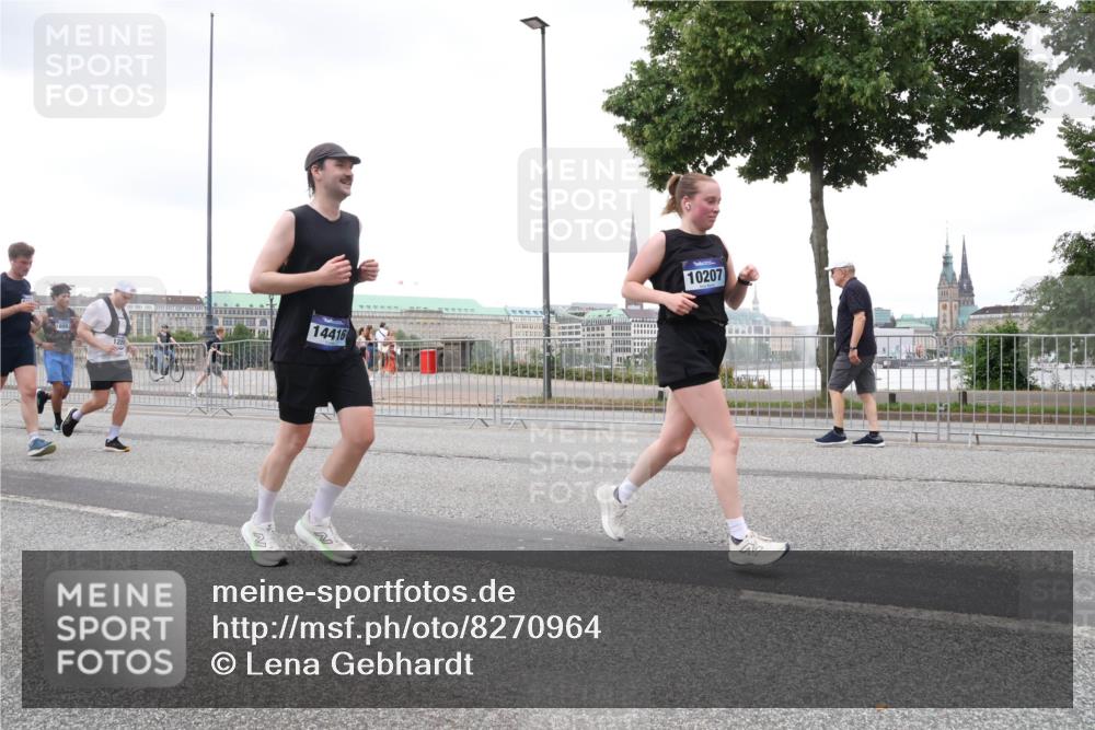 29.06.2025 - hella hamburg halbmarathon Lena Gebhardt http://msf.ph/oto/8270964 29.06.2025 10:54:21 Lombardsbrücke 14416, 10207, 1017, 1263, 1744, 1762, 1779, 1789, 1822, 1949, 2244, 2372, 2532, 2586, 2600, 2761, 2854, 3079, 3187, 3188, 3249, 3364, 3465, 3467, 3557, 3761, 3795, 3857, 4323, 4685, 4720, 4838, 4971, 5157, 5185, 5216, 5309, 5514, 5804, 5817, 5898, 5933, 5964, 5993, 6023, 6192, 6279, 6468, 6583, 6987, 6988, 7498, 7670, 7874, 7946, 7986, 8801, 8803, 8867, 8924, 9130, 9138, 9203, 9503, 9572, 10207, 11354, 11390, 11567, 11569, 11785, 12930 meine-sportfotos.de