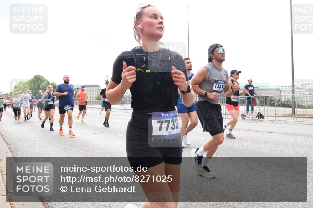 29.06.2025 - hella hamburg halbmarathon Lena Gebhardt http://msf.ph/oto/8271025 29.06.2025 10:34:50 Lombardsbrücke 15477, 15310, 3130, 2, 7733, 13311, 416, 1025, 1284, 1497, 1849, 2023, 2355, 2412, 2510, 2511, 3130, 3409, 3420, 4540, 4884, 5453, 5609, 6034, 6171, 6310, 6329, 6335, 6379, 6397, 6571, 6574, 6803, 6843, 7020, 7299, 7386, 7644, 7733, 8369, 8705, 8793, 9122, 9164, 9248, 9379, 9448, 9514, 10335, 10358, 10464, 10606, 10674, 11122, 11245, 11646, 11872, 12019, 12164, 12236, 12382, 12764, 13957, 15477, 16238, 16311, 16390, 16682, 16919, 17230, 18158, 18941 meine-sportfotos.de