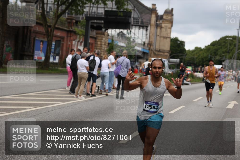 29.06.2025 - hella hamburg halbmarathon Yannick Fuchs http://msf.ph/oto/8271061 29.06.2025 10:49:06 20KM 1120, 1143, 1506, 1628, 2029, 2119, 2252, 2448, 2955, 3256, 3652, 4029, 4616, 4868, 4903, 5021, 6355, 6433, 6891, 6938, 8487, 8618, 10044, 10188, 10376, 11184, 11568, 11799, 12248, 12483, 12526, 12544, 12584, 13267, 14750, 14834, 14845, 14909, 15854, 15868, 15896, 16108, 16110, 16327, 16334, 17603, 17842, 18031, 18190, 18380 meine-sportfotos.de