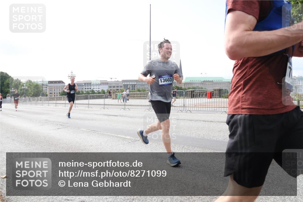 29.06.2025 - hella hamburg halbmarathon Lena Gebhardt http://msf.ph/oto/8271099 29.06.2025 10:11:22 Lombardsbrücke 1166, 1531, 1723, 1781, 1866, 2868, 3837, 4287, 5254, 5653, 7271, 7370, 8115, 8171, 8206, 8207, 8368, 8561, 8807, 8810, 9119, 10196, 10372, 11149, 11321, 11755, 12286, 12556, 12571, 12790, 12836, 13203, 13603, 13939, 14008, 14022, 14149, 14270, 15009, 15252, 15797, 15908, 16383, 17142, 17500, 17787, 18278, 18382, 19172, 19241 meine-sportfotos.de