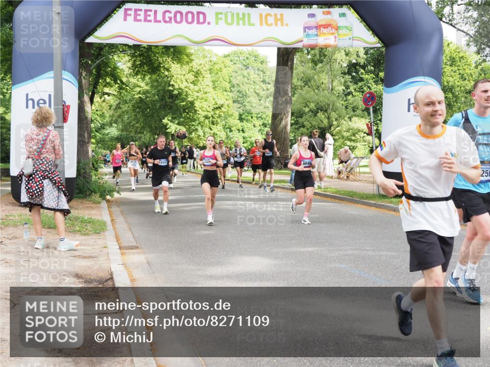 29.06.2025 - hella hamburg halbmarathon MichiJ http://msf.ph/oto/8271109 29.06.2025 10:55:50 Zwischen KM18-KM19 5166, 8256, 8563, 15369, 16687, 18189, 18910 meine-sportfotos.de