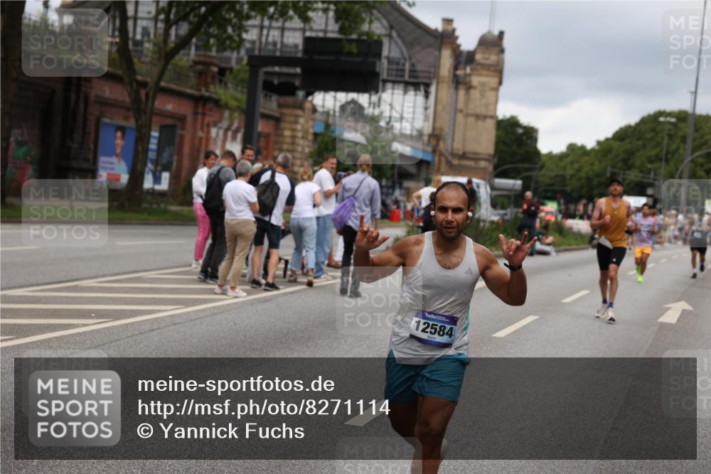 29.06.2025 - hella hamburg halbmarathon Yannick Fuchs http://msf.ph/oto/8271114 29.06.2025 10:49:07 20KM 1120, 1143, 1506, 2029, 2119, 2252, 2448, 2955, 3256, 3652, 4029, 4616, 4868, 4897, 4903, 5021, 6355, 6891, 6938, 8487, 8618, 10044, 10188, 11568, 11799, 12248, 12483, 12526, 12544, 12584, 13267, 14750, 14834, 14845, 14909, 15854, 15868, 15896, 16108, 16110, 16327, 16334, 17603, 17842, 18031, 18190, 18380 meine-sportfotos.de
