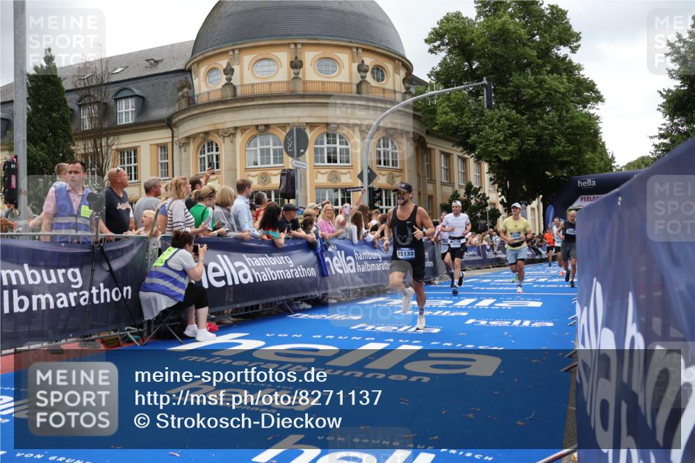 29.06.2025 - hella hamburg halbmarathon Strokosch-Dieckow http://msf.ph/oto/8271137 29.06.2025 10:46:38 Ziel 1920, 1942, 3976, 5459, 6630, 9051, 9529, 13525, 13554, 14541, 15026, 15133, 15206, 15714, 15900, 16175, 17281, 17461, 17743, 17865, 18297, 18882, 19128 meine-sportfotos.de