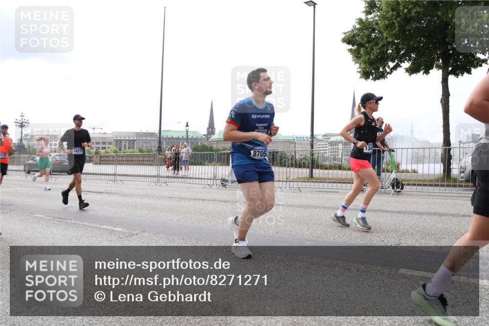 29.06.2025 - hella hamburg halbmarathon Lena Gebhardt http://msf.ph/oto/8271271 29.06.2025 10:34:51 Lombardsbrücke 14273, 130, 8705, 134, 1025, 1284, 1497, 1849, 2023, 2355, 2412, 3130, 3409, 3420, 4540, 4884, 5453, 5609, 6034, 6171, 6310, 6329, 6335, 6379, 6397, 6571, 6803, 6843, 7020, 7299, 7386, 7644, 7733, 8369, 8705, 8793, 9122, 9164, 9248, 9379, 9448, 9514, 10335, 10358, 10464, 10606, 10674, 11122, 11245, 11646, 11872, 12019, 12164, 12236, 12382, 12764, 13957, 15477, 16238, 16311, 16390, 16682, 16919, 17230, 18158, 18941 meine-sportfotos.de
