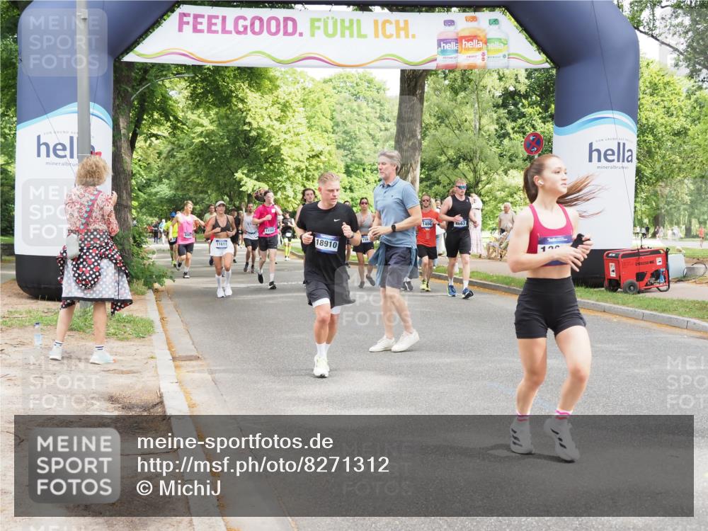 29.06.2025 - hella hamburg halbmarathon MichiJ http://msf.ph/oto/8271312 29.06.2025 10:55:52 Zwischen KM18-KM19 5166, 8256, 8563, 9845, 11582, 13285, 16687, 18189, 18910 meine-sportfotos.de