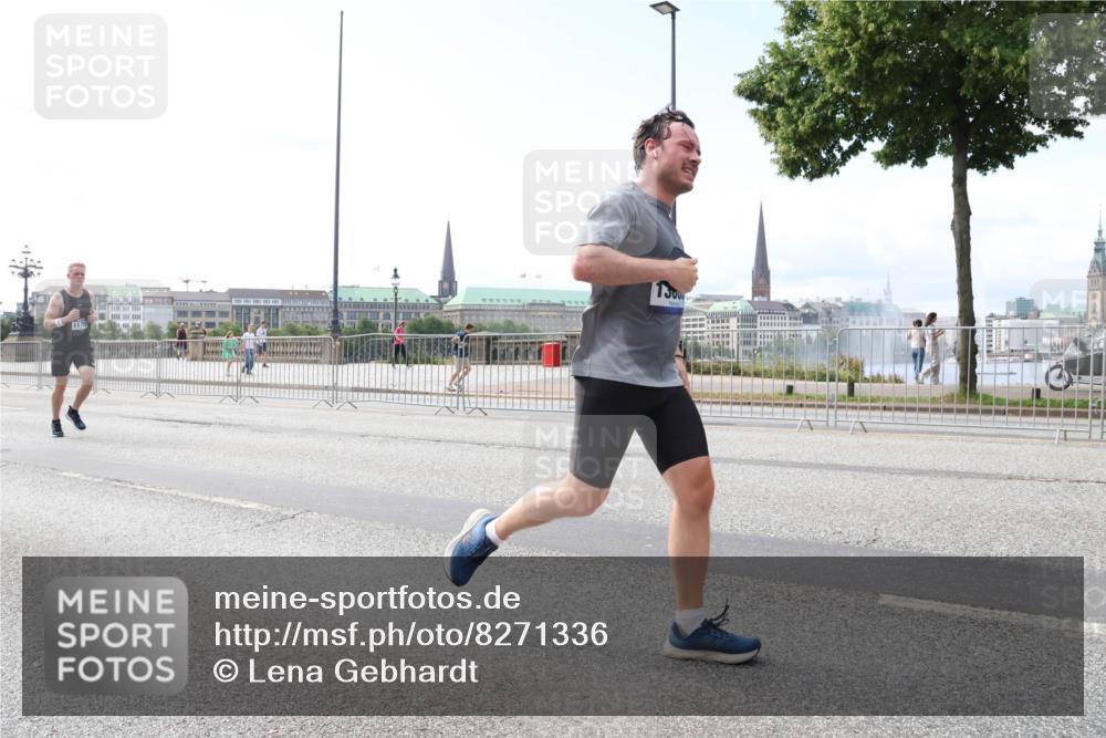29.06.2025 - hella hamburg halbmarathon Lena Gebhardt http://msf.ph/oto/8271336 29.06.2025 10:11:22 Lombardsbrücke 1166, 1531, 1723, 1781, 1866, 2868, 3837, 4287, 5254, 5653, 7271, 7370, 8115, 8171, 8206, 8207, 8368, 8561, 8807, 8810, 9119, 10196, 10372, 11149, 11321, 11755, 12286, 12556, 12571, 12790, 12836, 13203, 13603, 13939, 14008, 14022, 14149, 14270, 15009, 15252, 15797, 15908, 16383, 17142, 17500, 17787, 18278, 18382, 19172, 19241 meine-sportfotos.de