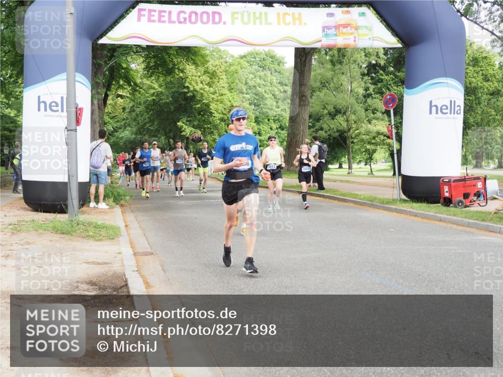 29.06.2025 - hella hamburg halbmarathon MichiJ http://msf.ph/oto/8271398 29.06.2025 10:31:17 Zwischen KM18-KM19 1353, 2653, 4229, 4235, 5506, 7448, 7635, 7734, 7765, 9364, 10216, 11177, 11907, 12327, 15233, 16333, 17733, 17864, 17911, 18274, 18449, 18659 meine-sportfotos.de