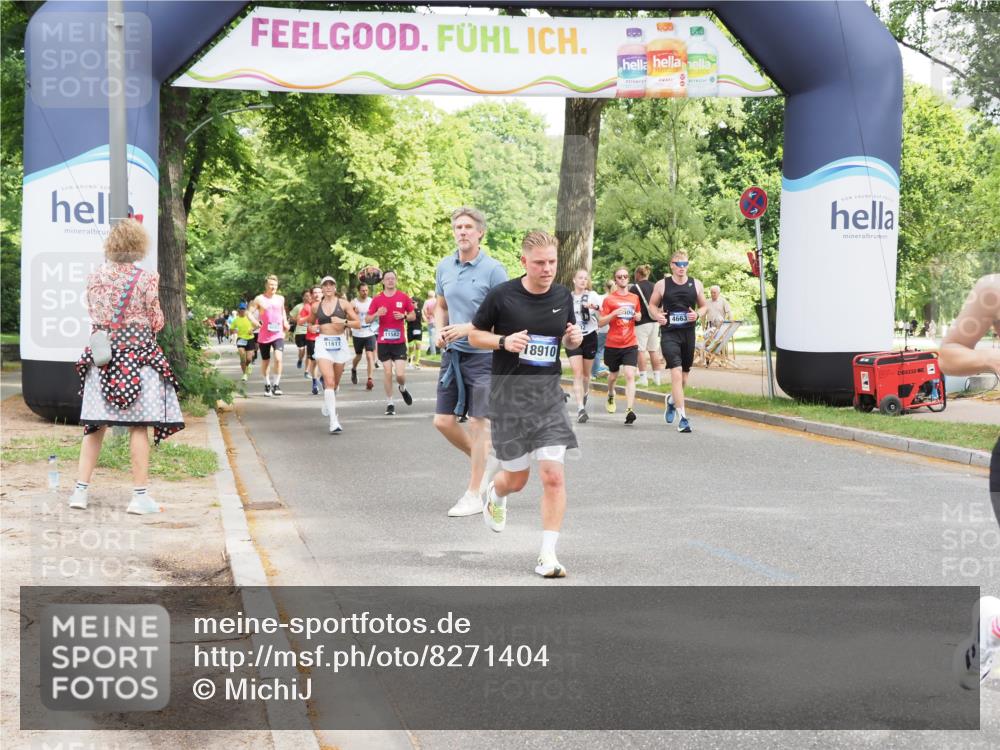 29.06.2025 - hella hamburg halbmarathon MichiJ http://msf.ph/oto/8271404 29.06.2025 10:55:53 Zwischen KM18-KM19 4663, 5166, 7802, 8256, 8563, 9845, 11582, 11611, 13285, 14270, 16687, 18189, 18910 meine-sportfotos.de