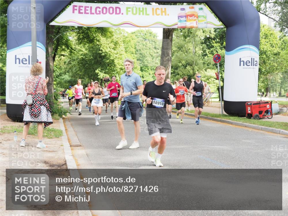 29.06.2025 - hella hamburg halbmarathon MichiJ http://msf.ph/oto/8271426 29.06.2025 10:55:53 Zwischen KM18-KM19 4663, 5166, 7802, 8256, 8563, 9845, 11582, 11611, 13285, 14270, 16687, 18189, 18910 meine-sportfotos.de