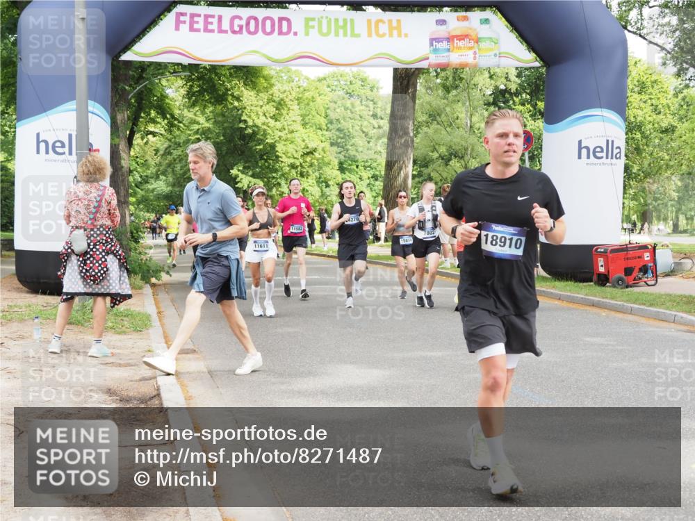 29.06.2025 - hella hamburg halbmarathon MichiJ http://msf.ph/oto/8271487 29.06.2025 10:55:54 Zwischen KM18-KM19 1406, 4663, 5166, 7802, 8256, 9845, 11582, 11611, 13285, 14270, 15858, 16687, 18189, 18910 meine-sportfotos.de