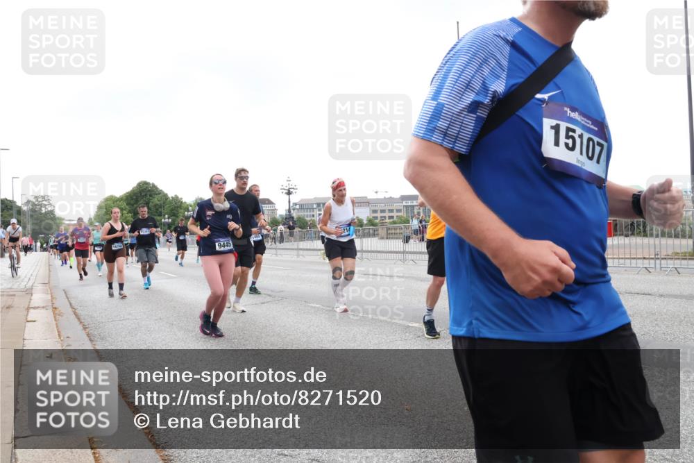 29.06.2025 - hella hamburg halbmarathon Lena Gebhardt http://msf.ph/oto/8271520 29.06.2025 10:46:20 Lombardsbrücke 1004, 1100, 1429, 1465, 1532, 1555, 1608, 1837, 1867, 1868, 2398, 2423, 2500, 2697, 2773, 2813, 2951, 2954, 3410, 3469, 4104, 4119, 4223, 4355, 4448, 4572, 4604, 5697, 5703, 5769, 5770, 5854, 5892, 6068, 6124, 6161, 6333, 6392, 7303, 7364, 7368, 7374, 7605, 7767, 7894, 7960, 7983, 8047, 8551, 8700, 9120, 9121, 9129, 9337, 9426, 9445, 9691, 10153, 10230, 10511, 11358, 11361, 11876, 11910, 12298, 12333, 12507, 12522, 13969, 14261, 15852, 16882 meine-sportfotos.de