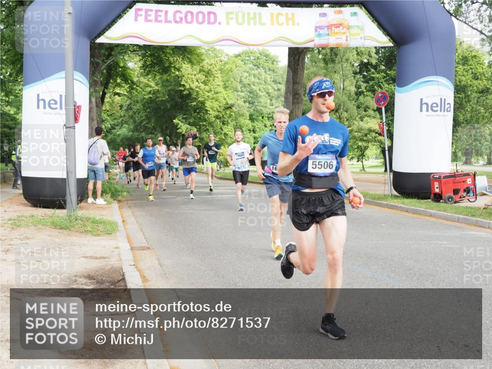 29.06.2025 - hella hamburg halbmarathon MichiJ http://msf.ph/oto/8271537 29.06.2025 10:31:18 Zwischen KM18-KM19 1353, 2653, 4229, 4235, 5011, 5506, 7448, 7635, 7734, 7765, 9364, 10216, 11177, 11907, 12327, 16333, 17733, 17911, 18449, 18659 meine-sportfotos.de