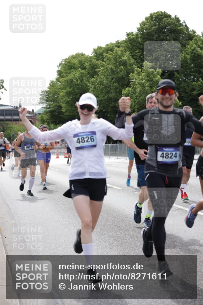 29.06.2025 - hella hamburg halbmarathon Jannik Wohlers http://msf.ph/oto/8271611 29.06.2025 10:33:54 Lombardsbrücke 1672, 2412, 2464, 2510, 2511, 2801, 2933, 3145, 3848, 4540, 4824, 4826, 5609, 6105, 6571, 6574, 7324, 7329, 8349, 8965, 9379, 10360, 10564, 11668, 11872, 12165, 12896, 13437, 13747, 13957, 14047, 14854, 14855, 14918, 14919, 15793, 15983, 16115, 16578, 16919, 17105, 17230, 17650, 17789, 18044, 18158, 18941 meine-sportfotos.de