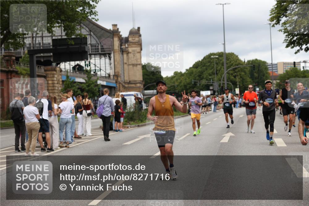 29.06.2025 - hella hamburg halbmarathon Yannick Fuchs http://msf.ph/oto/8271716 29.06.2025 10:49:09 20KM 1120, 1143, 2029, 2119, 2252, 2448, 2955, 3037, 3256, 3652, 4249, 4616, 4868, 4897, 4903, 5021, 6355, 6891, 6938, 7221, 8618, 10044, 10188, 11231, 11568, 12248, 12483, 12526, 12544, 12584, 13267, 14750, 14834, 14845, 14909, 15854, 15868, 15896, 16108, 16110, 16327, 16334, 16609, 17603, 17842, 18031, 18190, 18380, 19047 meine-sportfotos.de