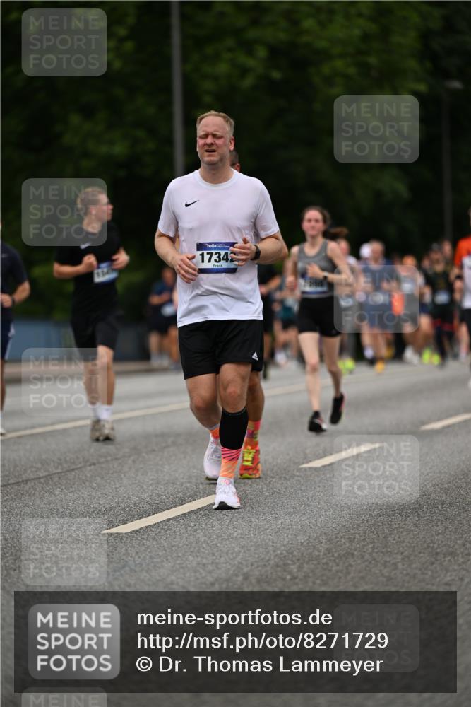 29.06.2025 - hella hamburg halbmarathon Dr. Thomas Lammeyer http://msf.ph/oto/8271729 29.06.2025 10:36:02 Kennedybrücke 1235, 1292, 2672, 3358, 3752, 4314, 4877, 4924, 5496, 5601, 5658, 5743, 6344, 7295, 7334, 7344, 7570, 7695, 7816, 7898, 8304, 8538, 8757, 9478, 9604, 9882, 10421, 10653 meine-sportfotos.de