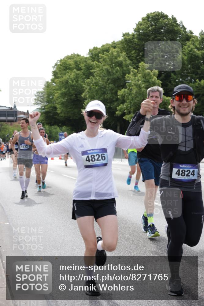 29.06.2025 - hella hamburg halbmarathon Jannik Wohlers http://msf.ph/oto/8271765 29.06.2025 10:33:54 Lombardsbrücke 1672, 2412, 2464, 2510, 2511, 2801, 2933, 3145, 3848, 4540, 4824, 4826, 5609, 6105, 6571, 6574, 7324, 7329, 8349, 8965, 9379, 10360, 10564, 11668, 11872, 12165, 12896, 13437, 13747, 13957, 14047, 14854, 14855, 14918, 14919, 15793, 15983, 16115, 16578, 16919, 17105, 17230, 17650, 17789, 18044, 18158, 18941 meine-sportfotos.de