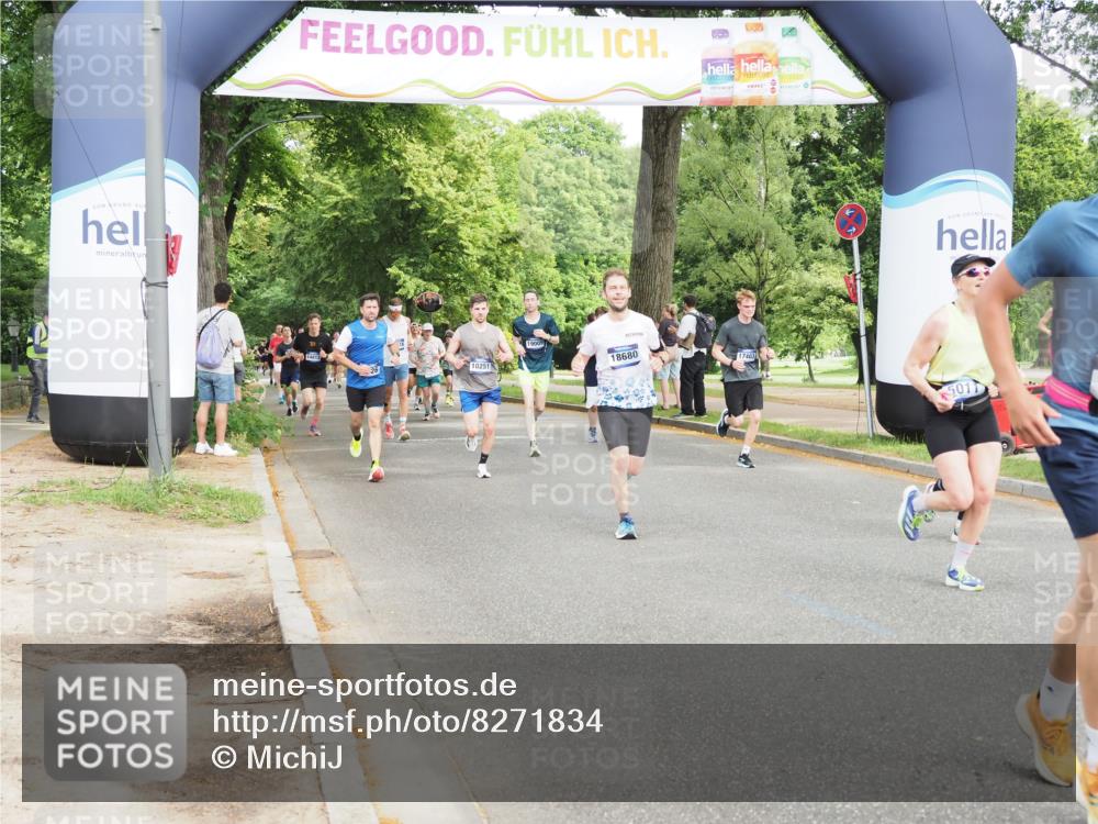 29.06.2025 - hella hamburg halbmarathon MichiJ http://msf.ph/oto/8271834 29.06.2025 10:31:20 Zwischen KM18-KM19 2653, 4229, 4235, 5011, 5506, 7026, 7734, 7765, 9364, 10216, 10251, 11177, 12327, 16333, 16648, 17403, 18659, 18680 meine-sportfotos.de