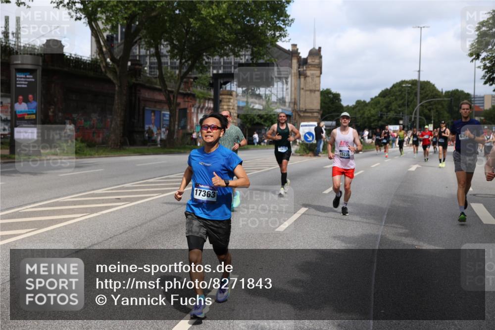 29.06.2025 - hella hamburg halbmarathon Yannick Fuchs http://msf.ph/oto/8271843 29.06.2025 10:37:02 20KM 1209, 1312, 1700, 2233, 4235, 4823, 5436, 6721, 6770, 7035, 7448, 7693, 7734, 7765, 7865, 9833, 10216, 10469, 11907, 12839, 13446, 13709, 13725, 14447, 14811, 14813, 15095, 15175, 15270, 15297, 15301, 15535, 16295, 16333, 16507, 16626, 16660, 16677, 17000, 17016, 17177, 17363, 17864, 17911, 18275, 18330, 18559, 18632, 18680, 18920 meine-sportfotos.de