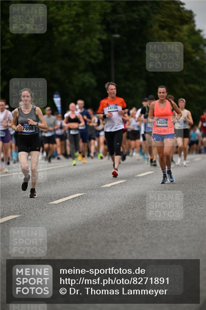 29.06.2025 - hella hamburg halbmarathon Dr. Thomas Lammeyer http://msf.ph/oto/8271891 29.06.2025 10:36:04 Kennedybrücke 1235, 1292, 2672, 3239, 3358, 3752, 4314, 4924, 5496, 5601, 5658, 5743, 6344, 7295, 7334, 7344, 7570, 7695, 7816, 7898, 8304, 8538, 8757, 9478, 9604, 9882, 10248, 10421, 10653, 11168 meine-sportfotos.de
