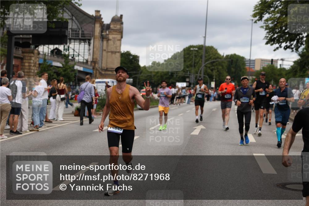 29.06.2025 - hella hamburg halbmarathon Yannick Fuchs http://msf.ph/oto/8271968 29.06.2025 10:49:09 20KM 1120, 1143, 2029, 2119, 2252, 2448, 2955, 3037, 3256, 3652, 4249, 4616, 4868, 4897, 4903, 5021, 6355, 6891, 6938, 7221, 8618, 10044, 10188, 11231, 11568, 12248, 12483, 12526, 12544, 12584, 13267, 14750, 14834, 14845, 14909, 15854, 15868, 15896, 16108, 16110, 16327, 16334, 16609, 17603, 17842, 18031, 18190, 18380, 19047 meine-sportfotos.de