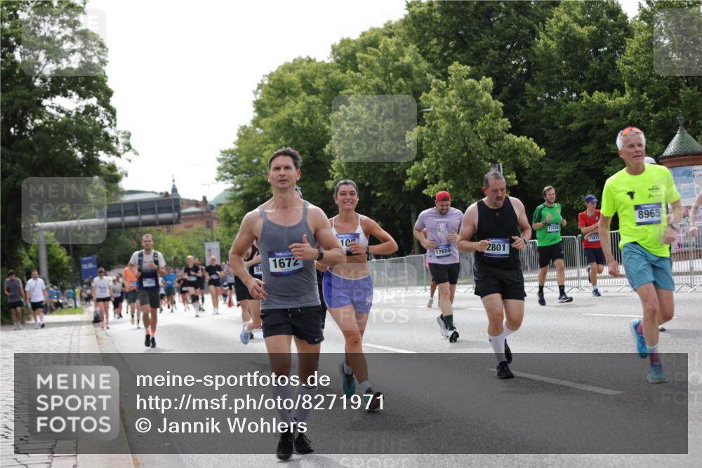 29.06.2025 - hella hamburg halbmarathon Jannik Wohlers http://msf.ph/oto/8271971 29.06.2025 10:33:56 Lombardsbrücke 1672, 2412, 2464, 2510, 2511, 2801, 3145, 4540, 4824, 4826, 5609, 6105, 6571, 6574, 7324, 7329, 8349, 8705, 8965, 9379, 10360, 10564, 11668, 11872, 12165, 12896, 13437, 13747, 13957, 14047, 14854, 14855, 14918, 15793, 15983, 16682, 16919, 17105, 17230, 17650, 17789, 18044, 18158, 18941 meine-sportfotos.de