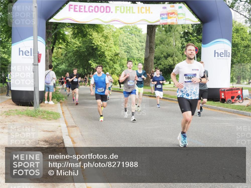 29.06.2025 - hella hamburg halbmarathon MichiJ http://msf.ph/oto/8271988 29.06.2025 10:31:21 Zwischen KM18-KM19 2653, 4235, 5011, 5506, 7026, 7765, 9364, 10251, 11177, 16333, 16648, 17403, 18659, 18680, 19009 meine-sportfotos.de
