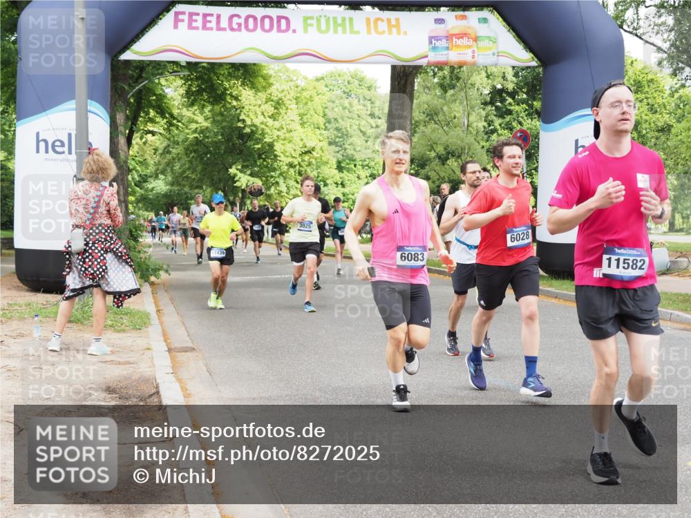 29.06.2025 - hella hamburg halbmarathon MichiJ http://msf.ph/oto/8272025 29.06.2025 10:55:58 Zwischen KM18-KM19 1406, 3025, 3262, 4663, 5176, 6028, 6083, 7802, 9845, 11582, 11611, 12653, 13285, 14270, 15858, 17439, 18910 meine-sportfotos.de